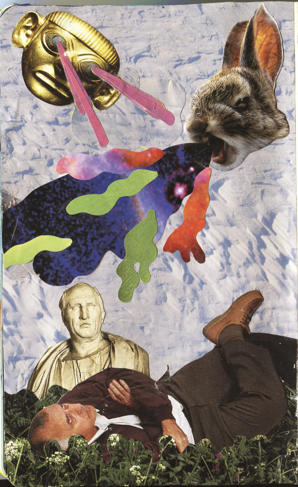 Collage con un conejo que escupe una nube de galaxia, un busto clásico y un hombre recostado en el pasto